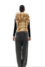 Load image into Gallery viewer, 2025-2026 Fall Winter collection Golden Barguzin sable vest