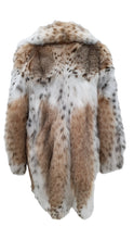 Load image into Gallery viewer, 2025-2026 Fall Winter collection Reversible with cashmere Lynx