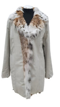 Load image into Gallery viewer, 2025-2026 Fall Winter collection Reversible with cashmere Lynx