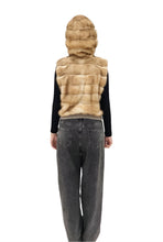 Load image into Gallery viewer, 2025-2026 Fall Winter collection Golden Barguzin sable vest