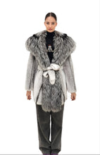 Load image into Gallery viewer, 2025-2026 Fall Winter collection Natural cross mink with Silver fox